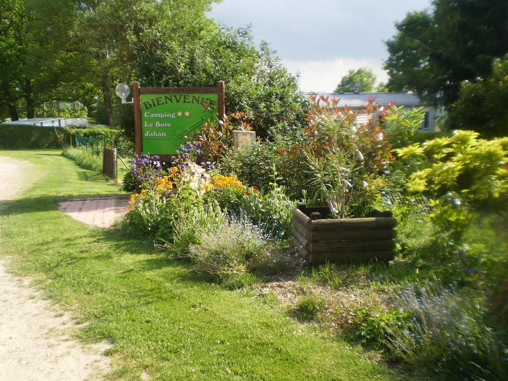 Camping Le Bois Jahan Brunelles Екстер'єр фото