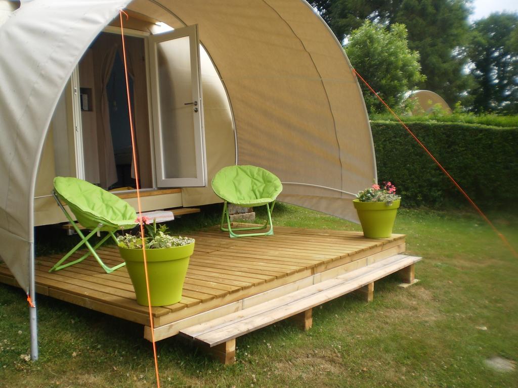 Camping Le Bois Jahan Brunelles Номер фото